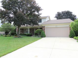 21453 Parklane Rd, Farmington Hills, MI 48335