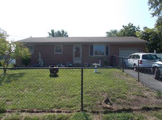 16 Green Ridge Dr, South Toms River, NJ 08757