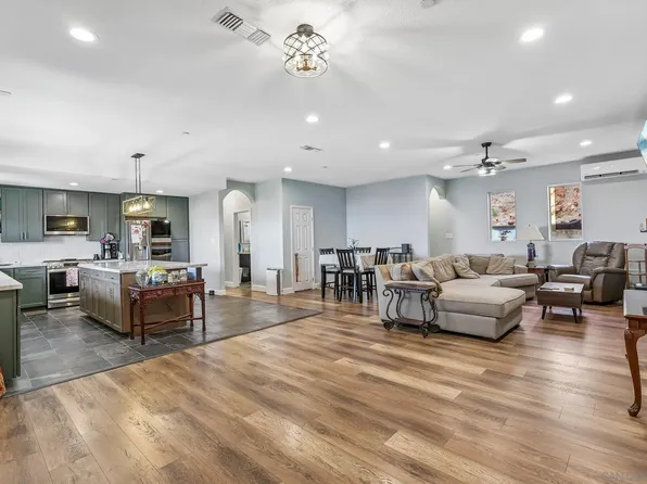 9608 Eucalyptus St, Spring Valley, CA 91977