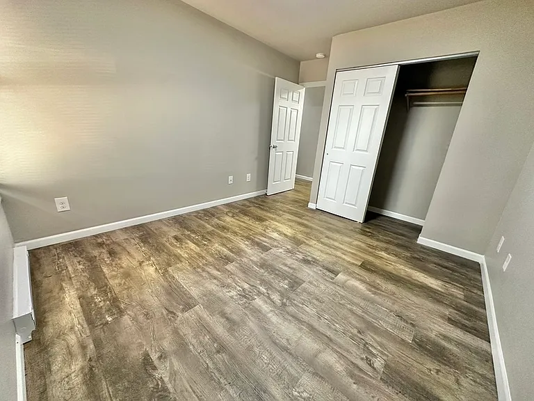 835 Wisconsin St #2B — Photo 12