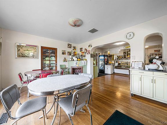 5th image of 577 W Saint Charles St #13