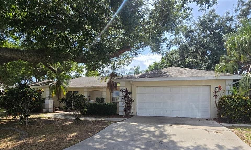 1st image of 5697 COUNTRY LAKES DRIVE