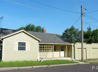 207 Cooper St, Pekin, IL 61554