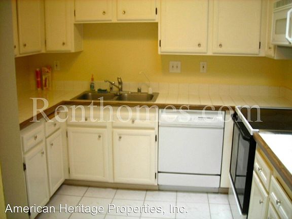 2nd image of 2939 Cowley Way Unit F