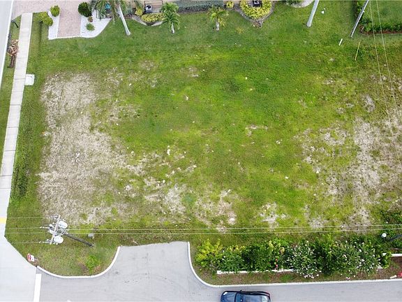 2nd image of 4413 Chiquita Blvd S