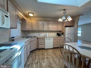 359 Towpath Ln, Pine Grove, PA 17963