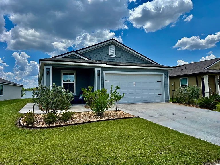 2427 Falling Star Ln — Photo 1