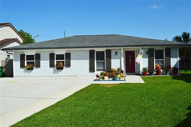 1st image of 583 Brookmeade Dr