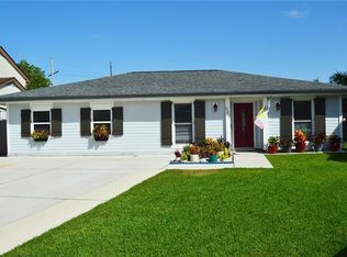 583 Brookmeade Dr, Gretna, LA 70056