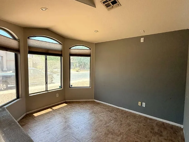 43878 W Wade Dr — Photo 2