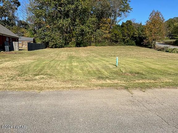 3rd image of 341 Kelly Dr