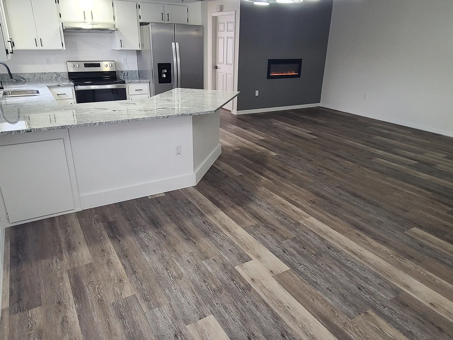 2 bed, 1050 sqft, $1,550 — Photo 3