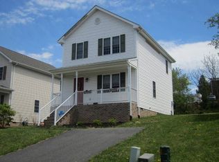512 D St, Staunton, VA 24401