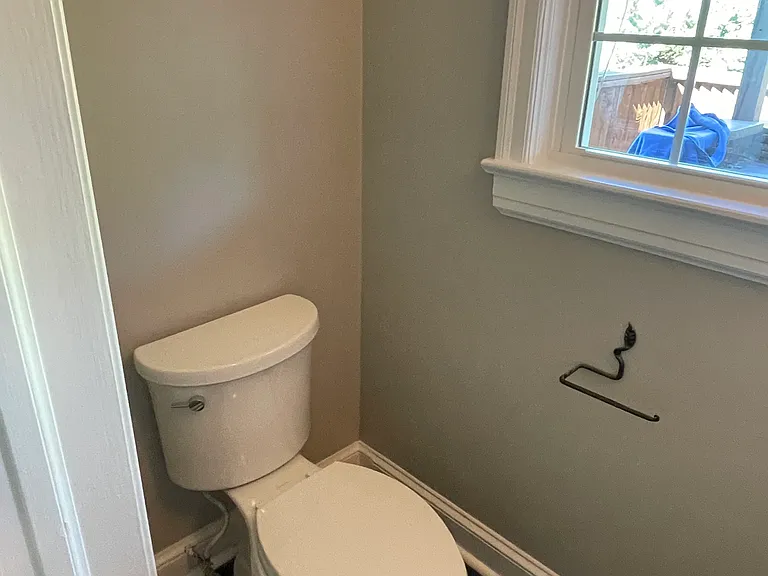 2655 Laburnum Ave SW — Photo 8
