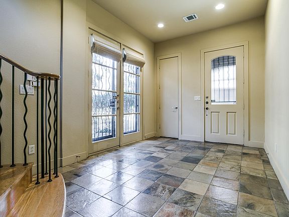 3rd image of 3801 Holland Ave