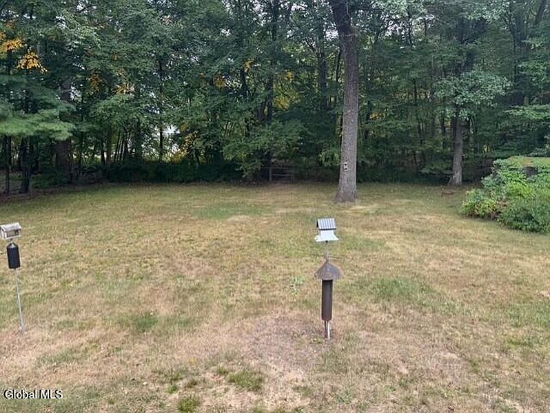 4th image of 137 Juniper Drive