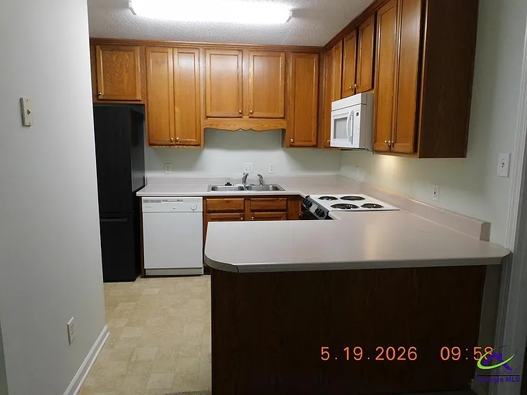 120 Chadwyck Cir — Photo 9