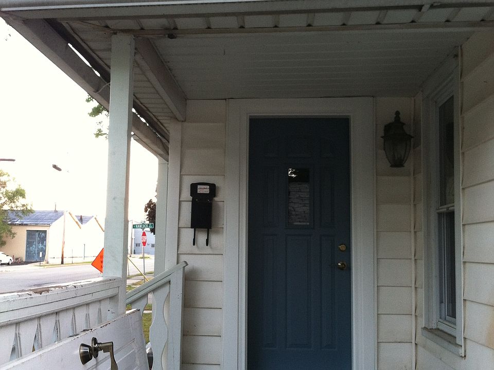 2nd image of 720 N Meade St