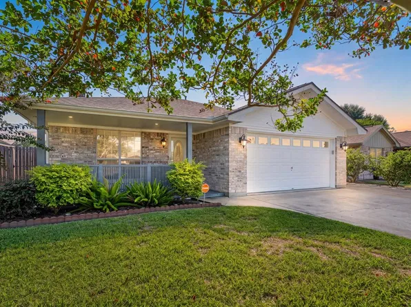 2703 Saba Ln, Port Neches, TX 77651