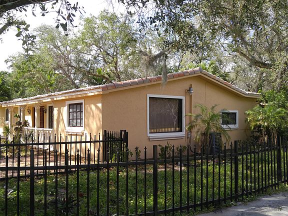 4th image of 2175 NE 187th St