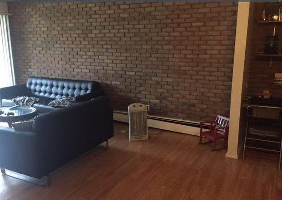 2nd image of 207 Ballard St APT 203