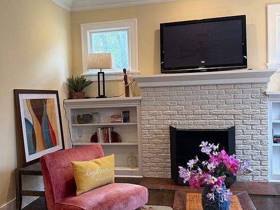 4th image of 402 W Elsmere Pl