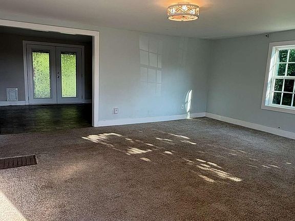 3rd image of 7478 Old Cornelia Hwy
