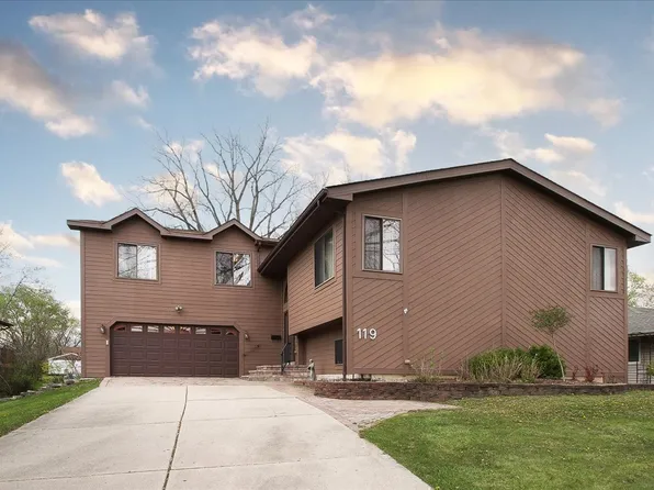 119 S Salem Dr, Schaumburg, IL 60193