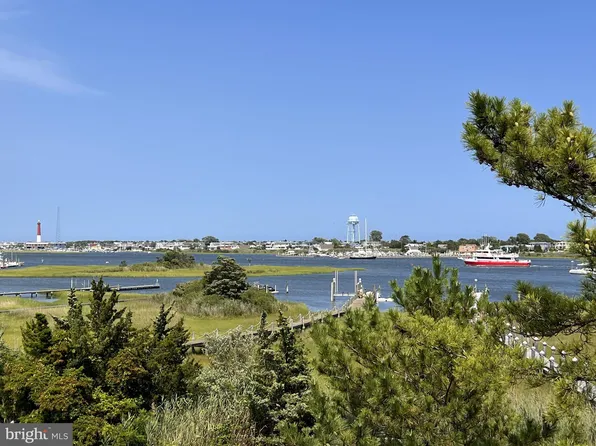 9 Arnold Blvd, Beach Haven, NJ 08008