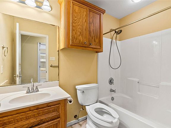4th image of 3114 Quail Creek Dr