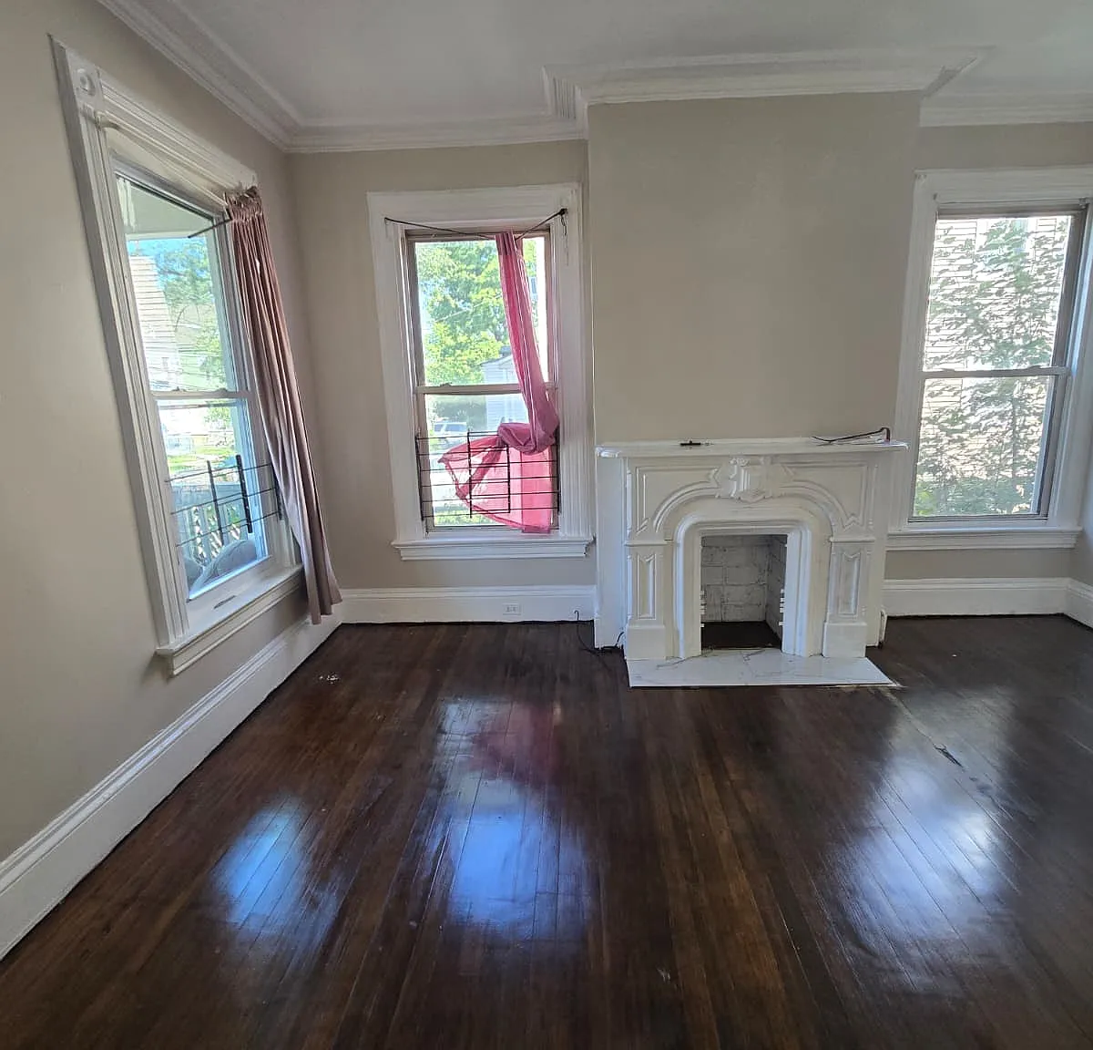 240 William St — Photo 2