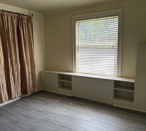 4th image of 1307 W 8th Ave #8