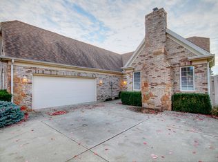 2908 Greystone Pl, Champaign, IL