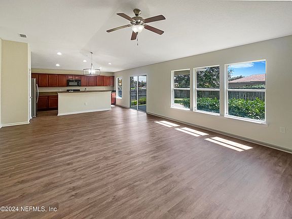 4th image of 11720 SILVER HILL Drive