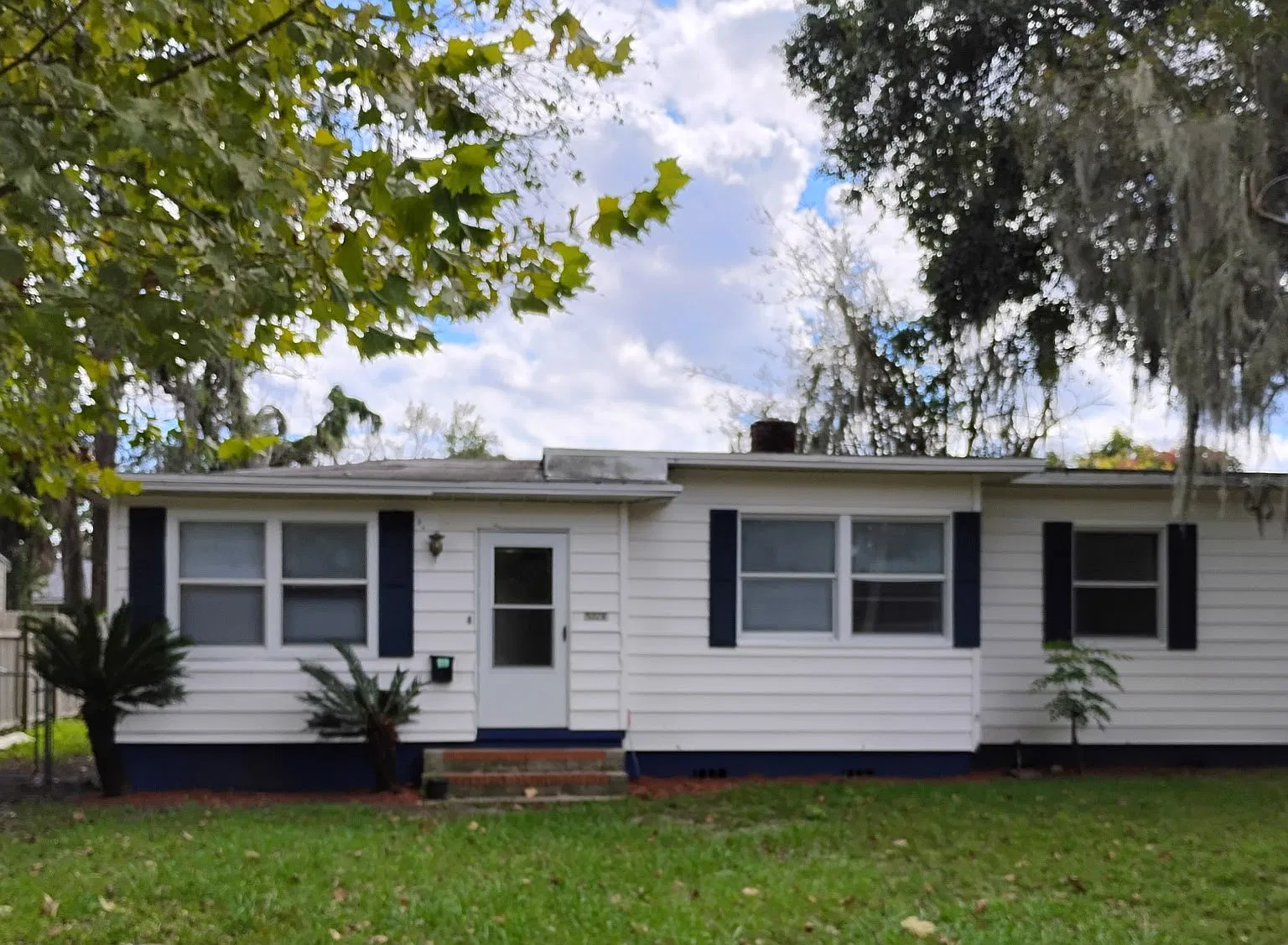 3 bed, 1133 sqft, $1,495 — Photo 1