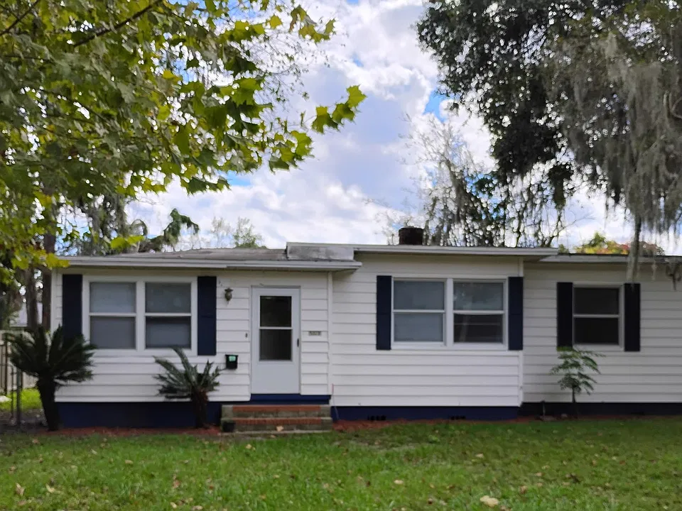 5328 Shirley Ave