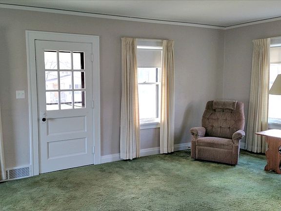 3rd image of 120 Sheridan St