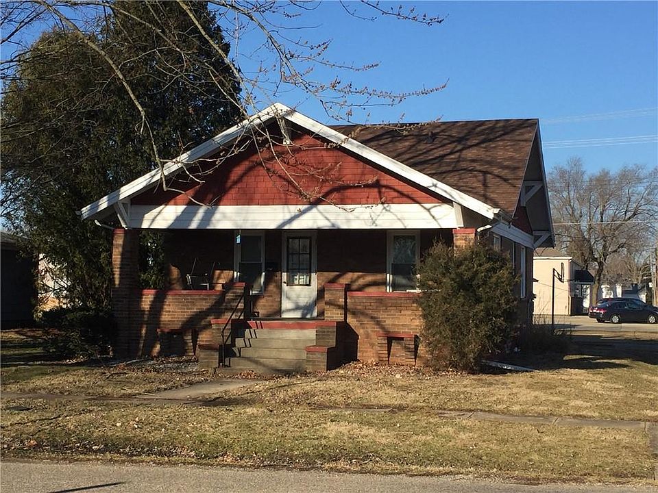 1600 12th St, Charleston, IL 61920 Zillow