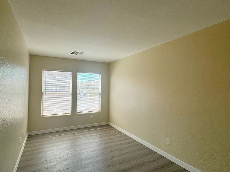 8305 Golden Amber St — Photo 26