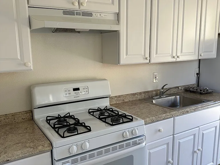 5055 1/2 Muir Ave #5055.5 — Photo 4