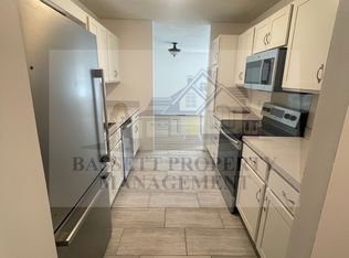 30 Stoneycrest Dr APT 15, Middletown, CT 06457