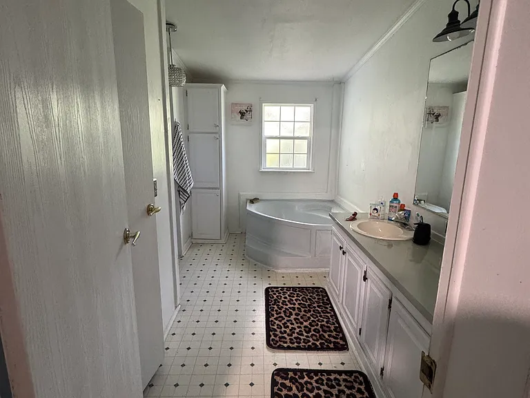 2960 Federal Rd — Photo 8