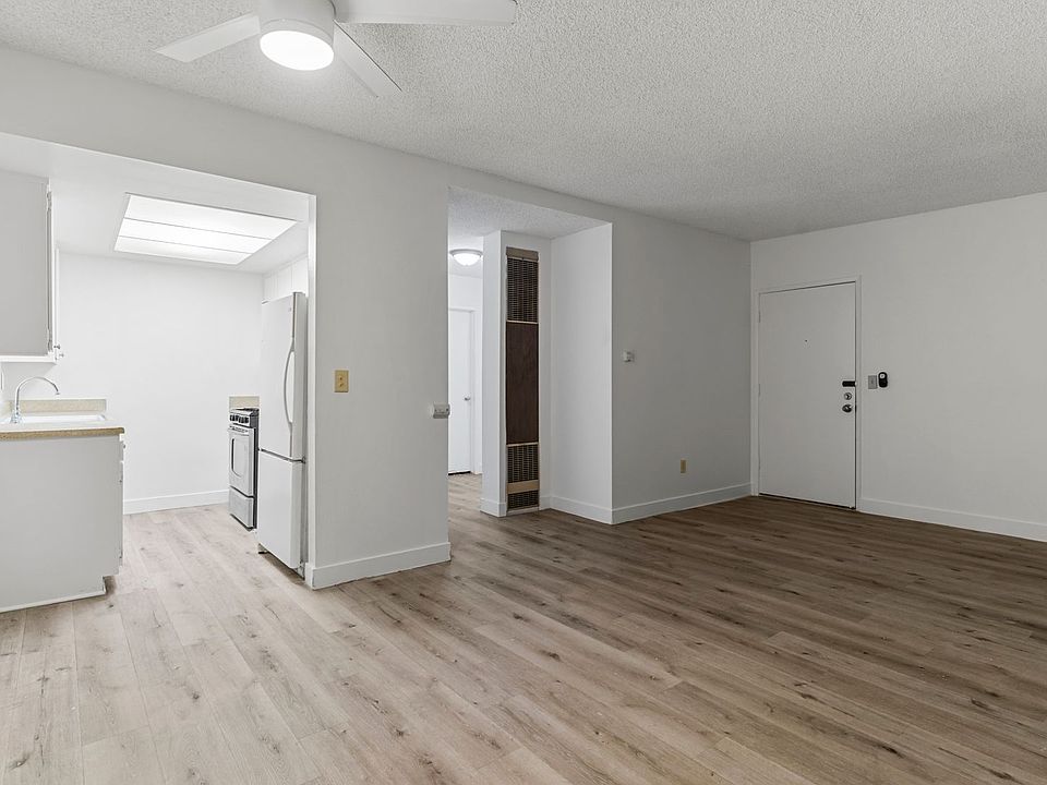 1st image of 2059 W 157th St APT 3
