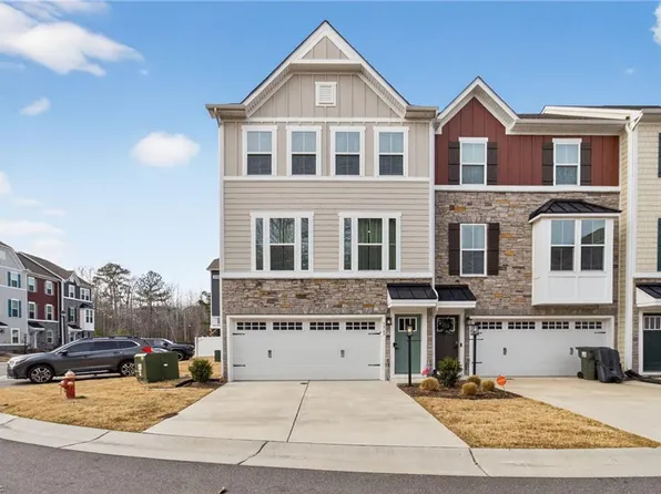 1747 Ark Royal Rd, Chesapeake, VA 23323