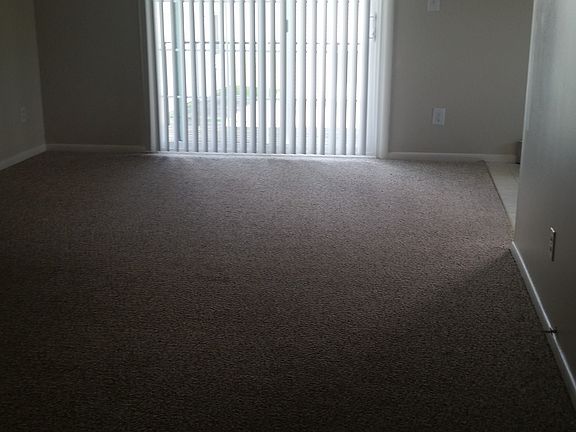 Living room, with sliding glass door