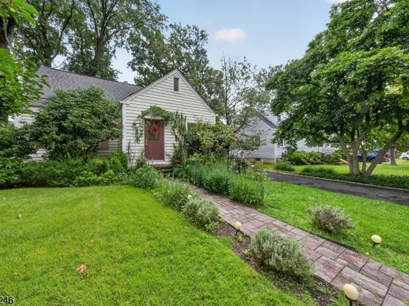 12 Omaha Dr, Cranford Twp., NJ 07016