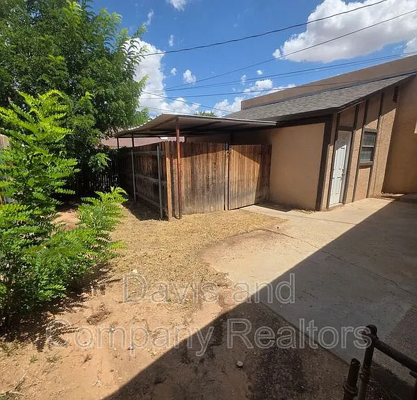 4422 Fairgate Dr — Photo 23