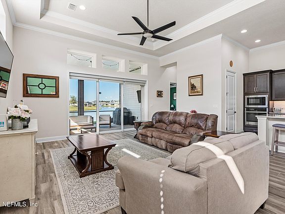3rd image of 10694 AVENTURA Drive