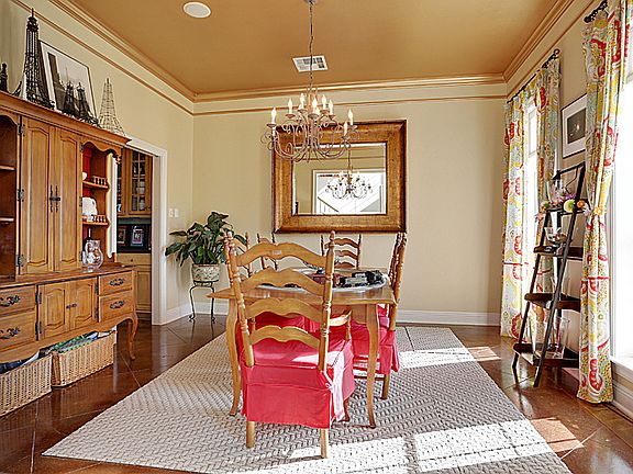 3rd image of 28 Castle Pines Dr