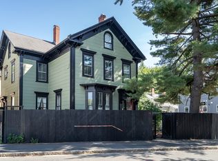 102 River St #2, Cambridge, MA 02139